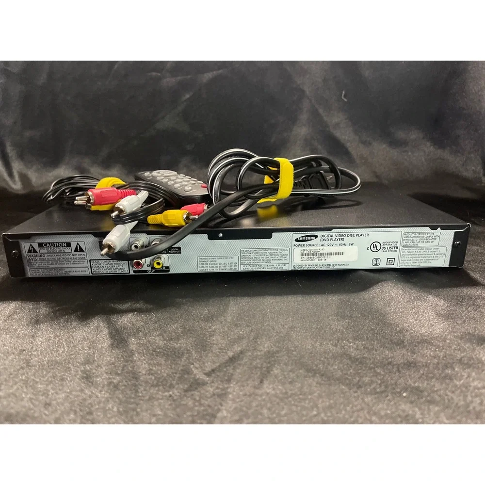 Samsung DVD-P190 DVD Player Black with Remote and RCA Cables Home Theater